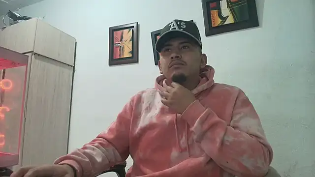 Snapshot of myke_andrade chatting on November 2025 04:37:02 AM myke andrade online show from November 2025 04:37:02 AM