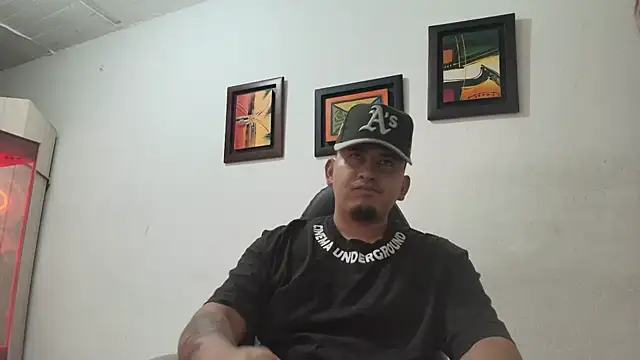 Snapshot of myke_andrade chatting on December 2025 03:45:02 AM myke andrade online show from December 2025 03:45:02 AM