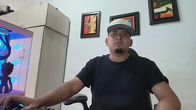 Snapshot of myke_andrade chatting on January 2026 05:18:02 PM myke andrade online show from January 2026 05:18:02 PM