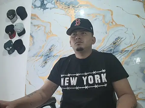Snapshot of myke_andrade chatting on June 2026 07:58:02 AM myke andrade online show from June 2026 07:58:02 AM