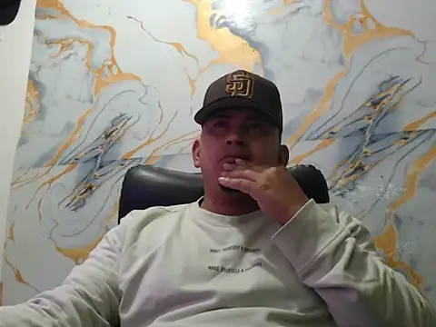 Snapshot of myke_andrade chatting on July 2026 05:27:02 AM myke andrade online show from July 2026 05:27:02 AM