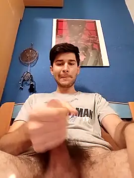 Snapshot of Esti02 chatting on October 2025 09:18:01 AM Esti02 online show from October 2025 09:18:01 AM