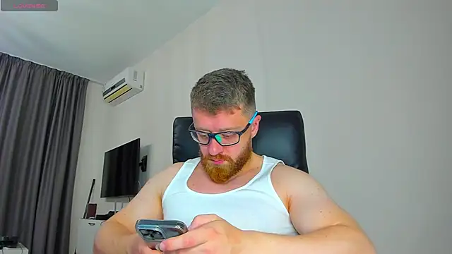 Snapshot of Findom_guy chatting on March 2026 11:15:02 AM Findom guy online show from March 2026 11:15:02 AM