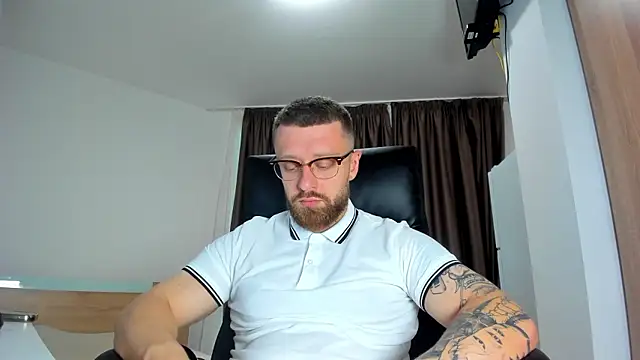 Snapshot of Findom_guy chatting on July 2026 04:31:02 PM Findom guy online show from July 2026 04:31:02 PM