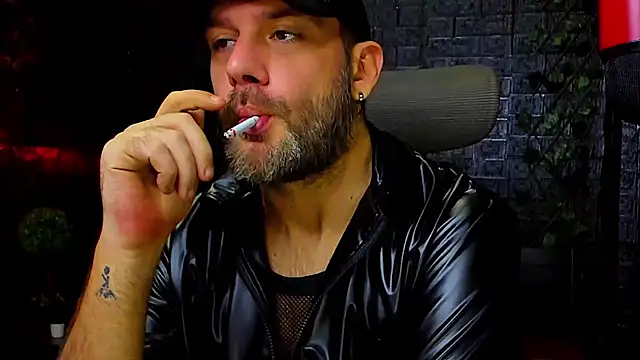 LexXHardy online show from November 2025 09:58:01 PM