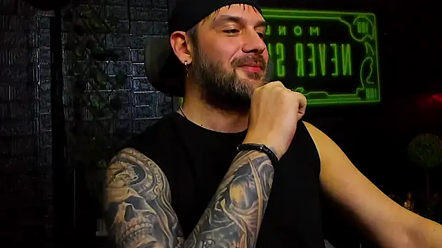 LexXHardy online show from December 2025 12:59:02 AM