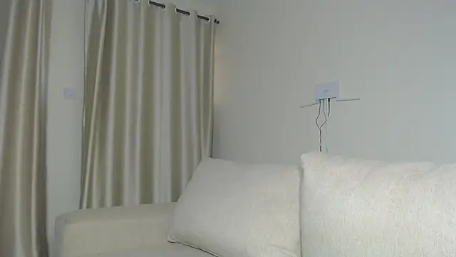 Snapshot of NIKKIE_LOVE chatting on September 2025 09:58:02 AM NIKKIE LOVE online show from September 2025 09:58:02 AM