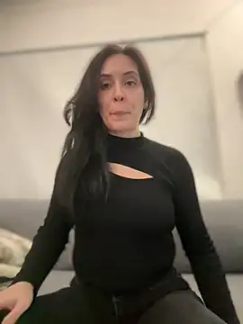 Lilith  D online show from February 2026 10:17:02 PM