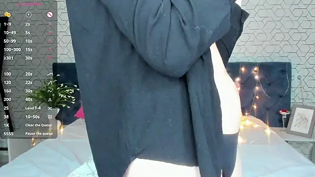 Linda Bryant online show from February 2025 02:38:02 PM