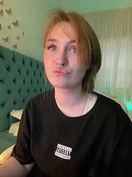  Chlo  e online show from March 2025 05:42:01 AM