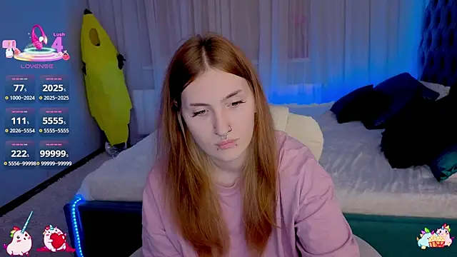  Chlo  e online show from October 2025 12:31:01 AM