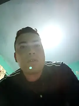 Snapshot of Diego_leon27 chatting on December 2024 11:17:01 PM Diego leon27 online show from December 2024 11:17:01 PM