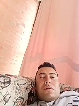 Snapshot of Diego_leon27 chatting on January 2025 06:31:01 PM Diego leon27 online show from January 2025 06:31:01 PM