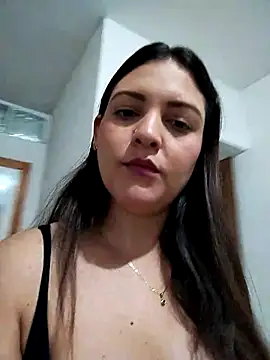 Mia Hampton online show from February 2026 07:10:01 PM