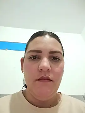 Snapshot of Mia_Hampton chatting on June 2026 03:50:02 PM Mia Hampton online show from June 2026 03:50:02 PM