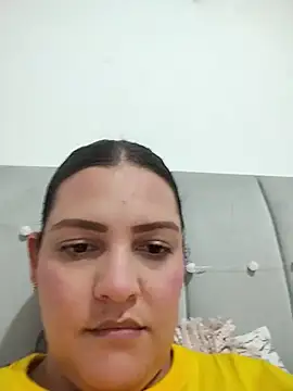 Snapshot of Mia_Hampton chatting on July 2026 11:44:01 PM Mia Hampton online show from July 2026 11:44:01 PM