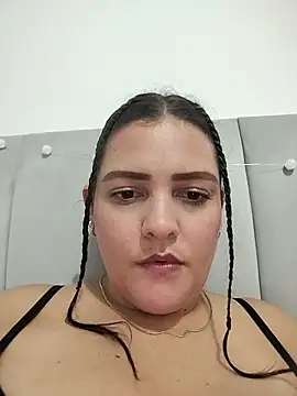 Snapshot of Mia_Hampton chatting on July 2026 09:21:02 PM Mia Hampton online show from July 2026 09:21:02 PM