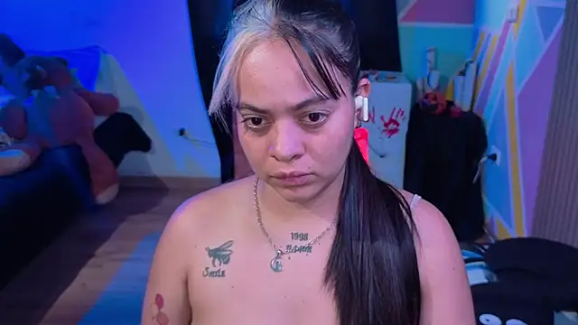 Cuttiealice online show from October 2025 07:18:01 PM