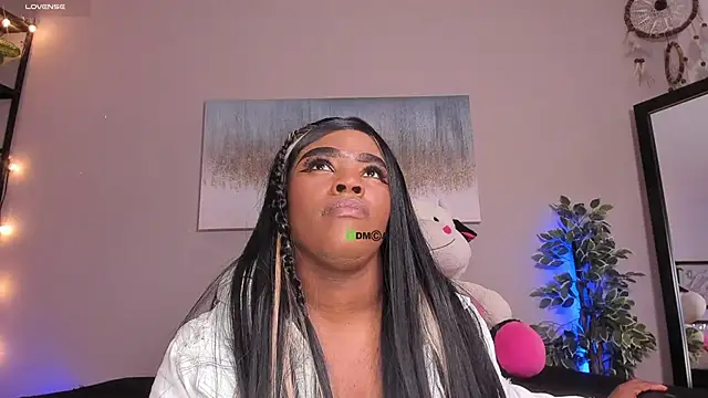 Briana Wells  online show from November 2025 01:55:02 PM