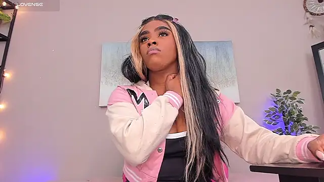 Snapshot of Briana_Wells_ chatting on February 2026 01:33:02 PM Briana Wells online show from February 2026 01:33:02 PM