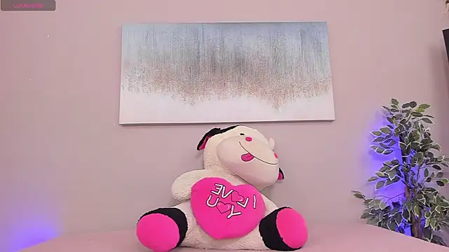 Snapshot of Briana_Wells_ chatting on February 2026 12:57:02 PM Briana Wells online show from February 2026 12:57:02 PM