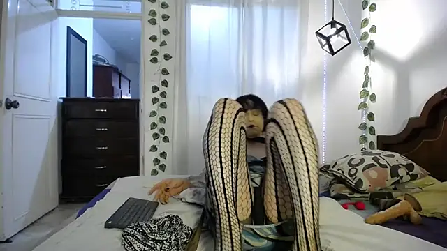 Snapshot of ivonne__hott1 chatting on February 2026 08:50:01 PM ivonne hott1 online show from February 2026 08:50:01 PM