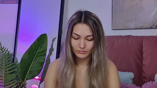 Snapshot of NicolLopeze chatting on November 2025 06:52:01 AM NicolLopeze online show from November 2025 06:52:01 AM