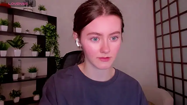 KateCuddle online show from December 2025 02:29:01 AM