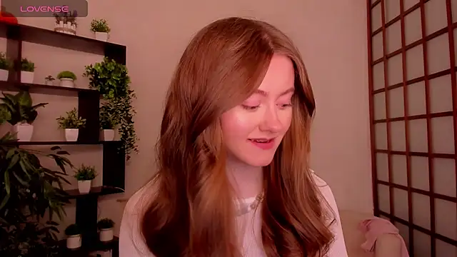 Snapshot of KateCuddle chatting on May 2026 02:40:01 AM KateCuddle online show from May 2026 02:40:01 AM