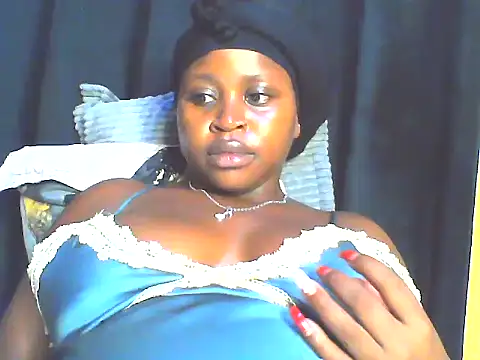Snapshot of EboniesBelle chatting on May 2026 03:24:02 AM EboniesBelle online show from May 2026 03:24:02 AM
