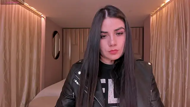 Snapshot of KendraClarkX chatting on February 2026 02:43:01 AM KendraClarkX online show from February 2026 02:43:01 AM