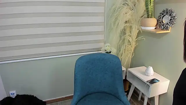 Snapshot of julieta_evans_ chatting on November 2025 11:16:02 PM julieta evans online show from November 2025 11:16:02 PM