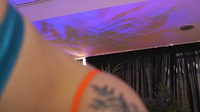 HotSkinnyX online show from March 2025 12:19:02 PM