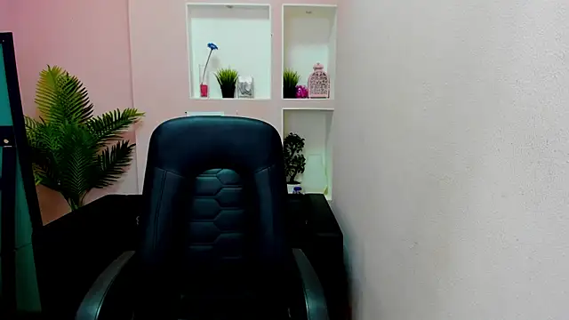 Persephoni online show from October 2025 08:31:02 PM