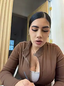 clarachanelricek online show from April 2026 08:23:01 PM