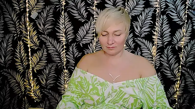 Olivia playful online show from February 2025 03:36:02 PM