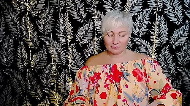 Olivia playful online show from November 2025 12:18:01 PM