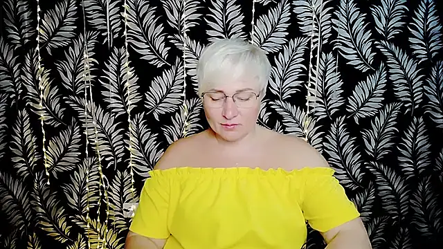 Snapshot of Olivia_playful chatting on June 2026 10:30:02 AM Olivia playful online show from June 2026 10:30:02 AM