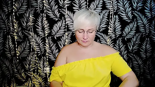 Snapshot of Olivia_playful chatting on July 2026 10:32:02 AM Olivia playful online show from July 2026 10:32:02 AM