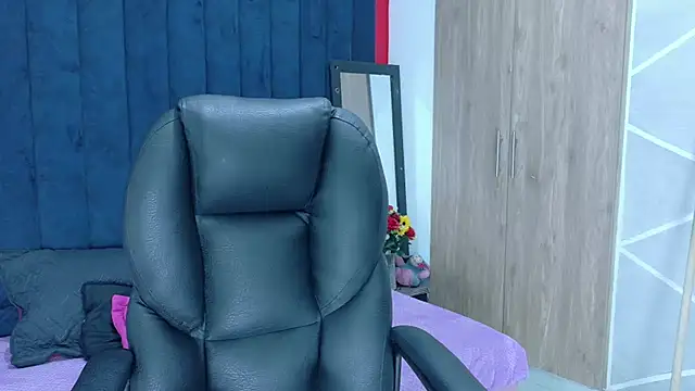 Snapshot of Chanel-24 chatting on October 2025 04:12:01 AM Chanel-24 online show from October 2025 04:12:01 AM