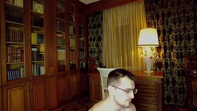 Snapshot of Friend12321 chatting on November 2025 09:58:02 PM Friend12321 online show from November 2025 09:58:02 PM