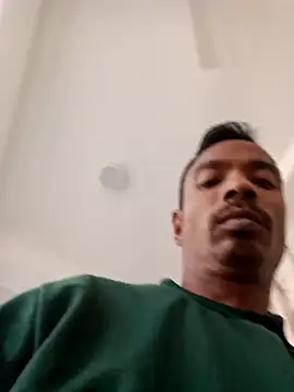 Snapshot of Lent_Medium chatting on November 2025 04:23:02 AM Lent Medium online show from November 2025 04:23:02 AM