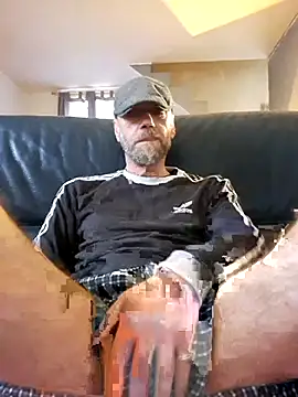 Snapshot of eddouxxx78 chatting on January 2025 03:04:02 PM eddouxxx78 online show from January 2025 03:04:02 PM