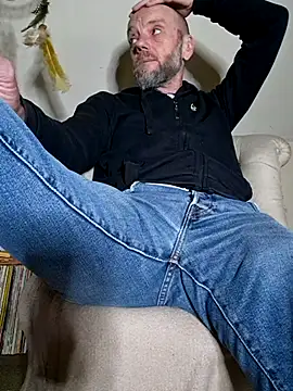 Snapshot of eddouxxx78 chatting on March 2025 03:58:02 PM eddouxxx78 online show from March 2025 03:58:02 PM