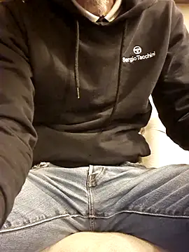 Snapshot of eddouxxx78 chatting on February 2026 05:27:02 PM eddouxxx78 online show from February 2026 05:27:02 PM