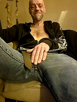 Snapshot of eddouxxx78 chatting on February 2026 08:13:01 AM eddouxxx78 online show from February 2026 08:13:01 AM