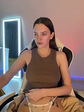 julia fly online show from March 2026 09:27:02 AM