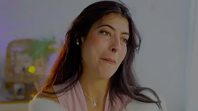 Snapshot of anabelcurvy chatting on February 2026 02:10:01 PM anabelcurvy online show from February 2026 02:10:01 PM