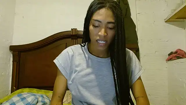 Snapshot of angelamarie1 chatting on July 2026 01:07:02 AM angelamarie1 online show from July 2026 01:07:02 AM