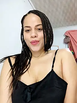 Dannacamila online show from November 2025 02:10:01 AM